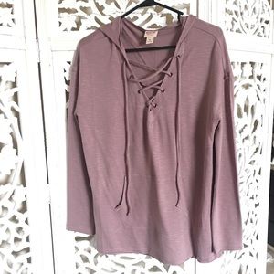 Mossimo lace up blush sweater size medium